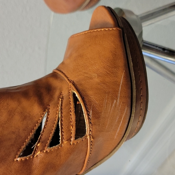 Dollhouse Open-Toe Booties! Size 7 - Picture 5 of 5